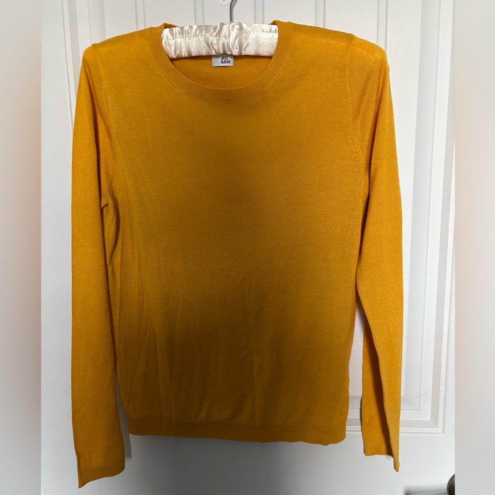 NWOT. Iris & Ink sweater.